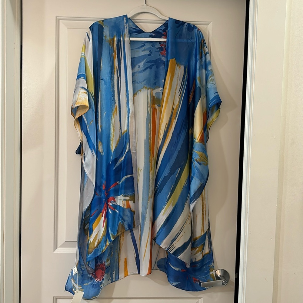 New! Pretty Persuasions blue watercolor floral satin kimono/shawl/wrap/cover up